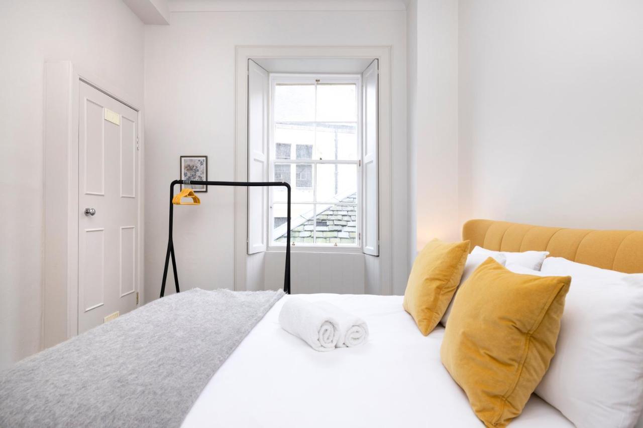 Joivy Sophisticated Apt Near Edinburgh Castle Exterior photo