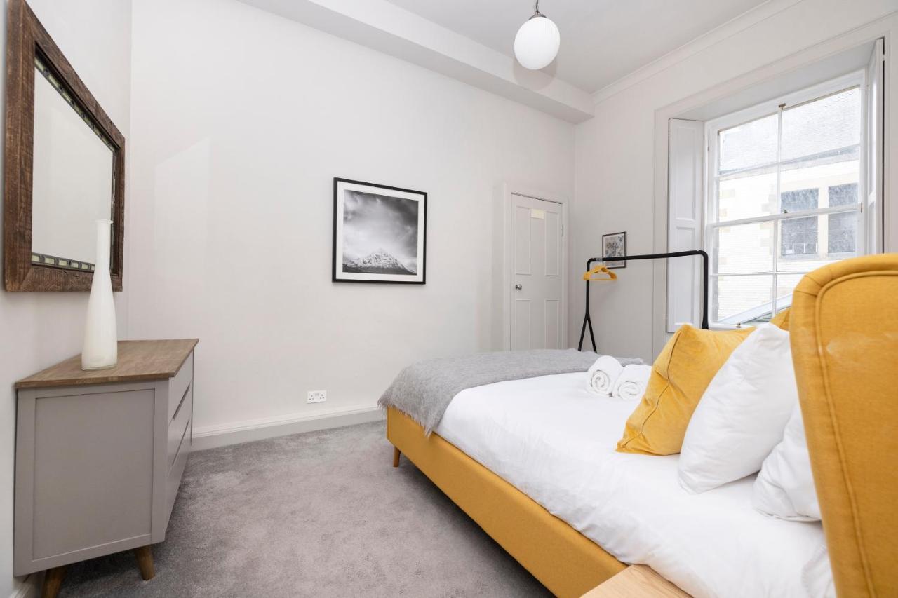 Joivy Sophisticated Apt Near Edinburgh Castle Exterior photo
